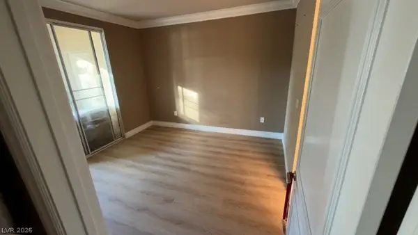 210 E Flamingo Road #112, Las Vegas, NV 89169
