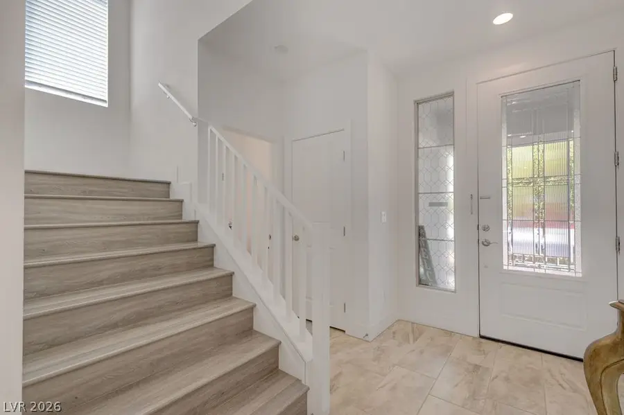 7135 Sunland Hills Avenue, Las Vegas, NV 89113 - #2