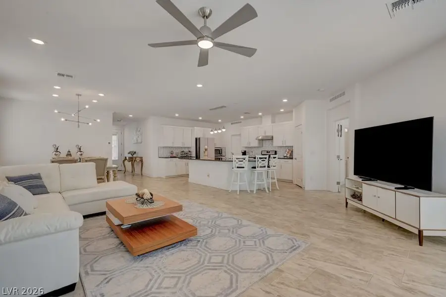 7135 Sunland Hills Avenue, Las Vegas, NV 89113 - #3