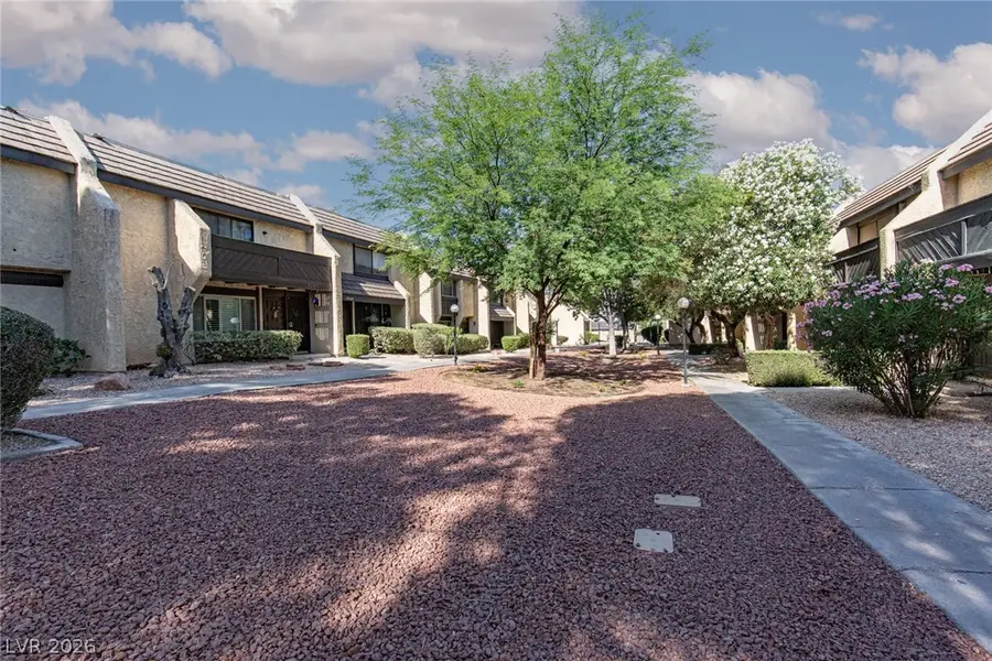 3233 Kinsale Court, Las Vegas, NV 89121 - #3