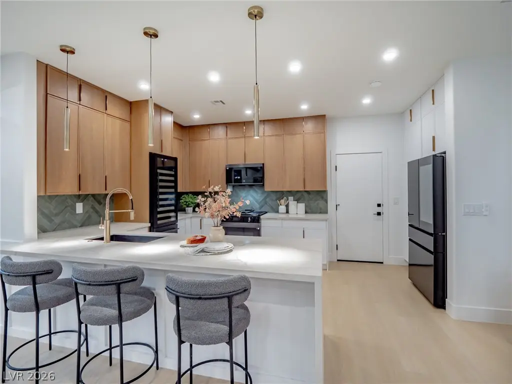 9705 Floweret Avenue, Las Vegas, NV 89117 - #1