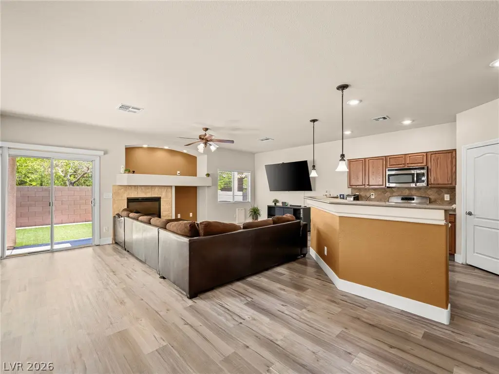 6495 Clara Bow Avenue #103, Las Vegas, NV 89122 - #1