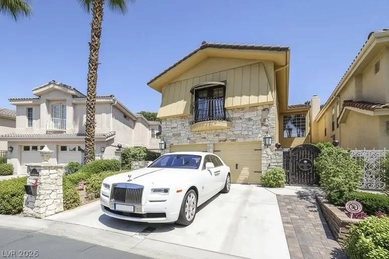 2863 Queens Courtyard Drive, Las Vegas, NV 89109 - #1
