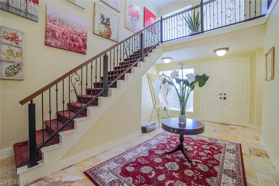2863 Queens Courtyard Drive, Las Vegas, NV 89109 - #3
