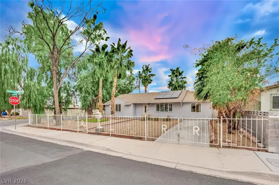 1932 Hassett Avenue, Las Vegas, NV 89104 - #2
