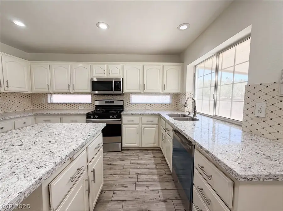 6335 Pavestone, Las Vegas, NV 89142 - #2