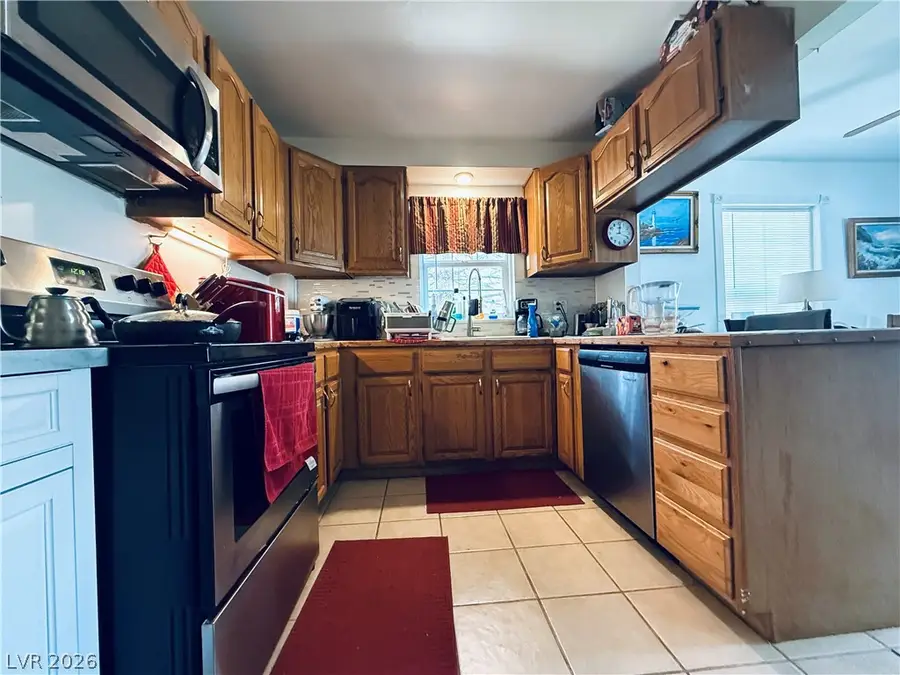 925 Pine Street, Ely, NV 89301 - #3