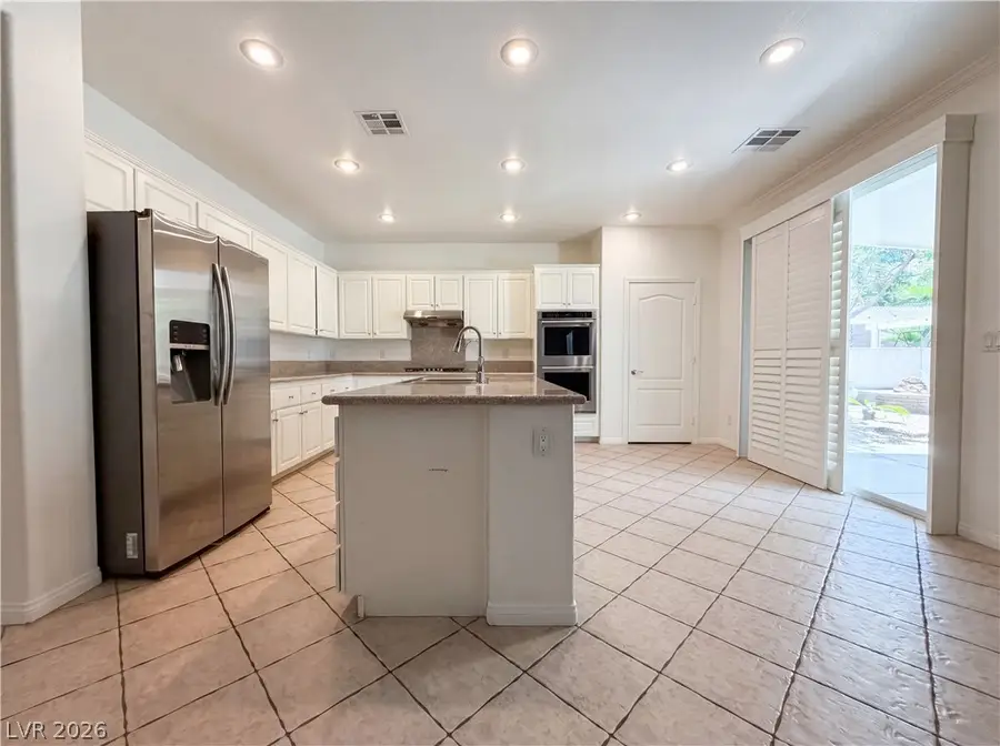 3049 Azure Bay, Las Vegas, NV 89117 - #2