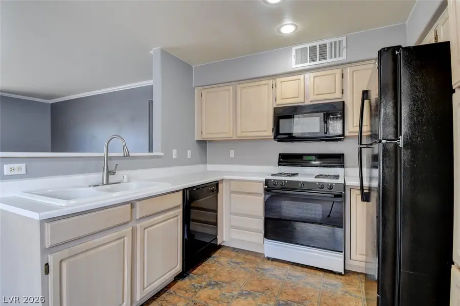5710 E Tropicana Avenue #2007, Las Vegas, NV 89122 - #2