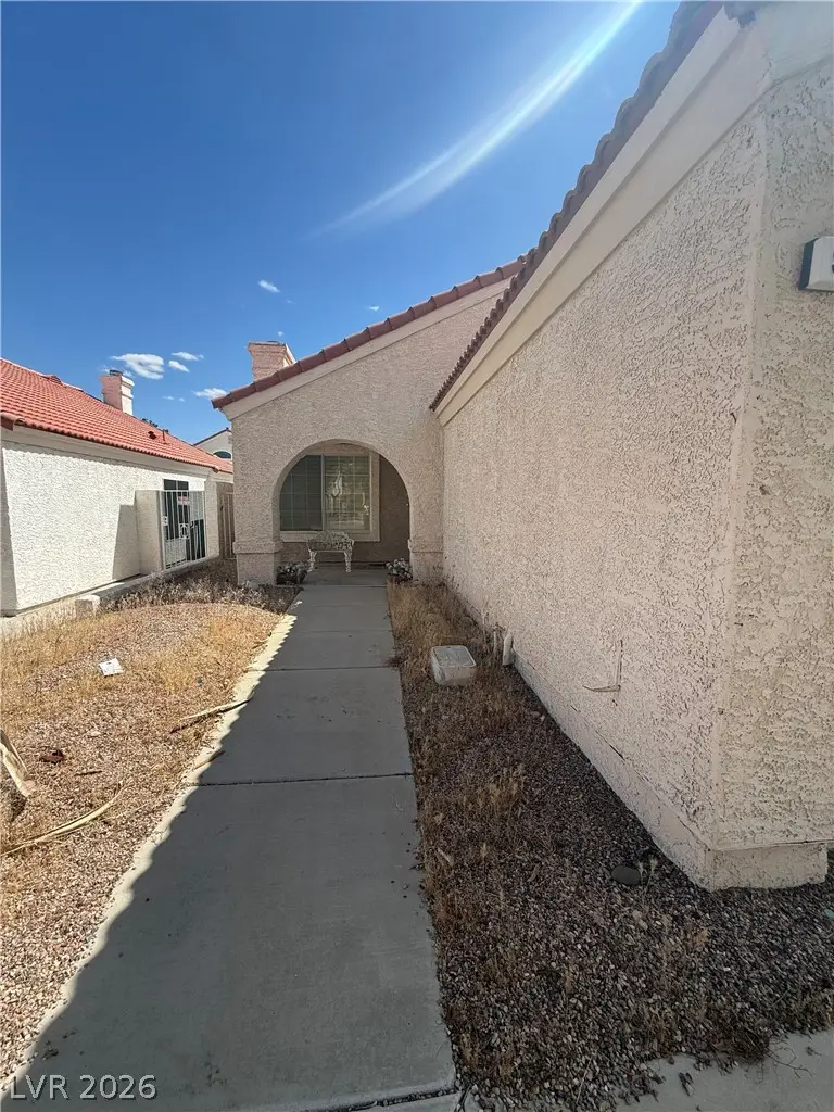 9713 Peacock Hill Circle, Las Vegas, NV 89117 - #3