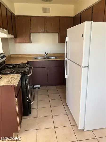 4783 Corsaire Avenue, Las Vegas, NV 89115 - #3