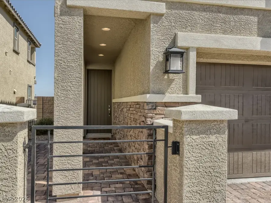8110 Skye Foothills Street, Las Vegas, NV 89166 - #3