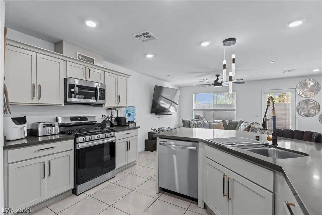 4915 Chidlaw Avenue #3, Las Vegas, NV 89115 - #1