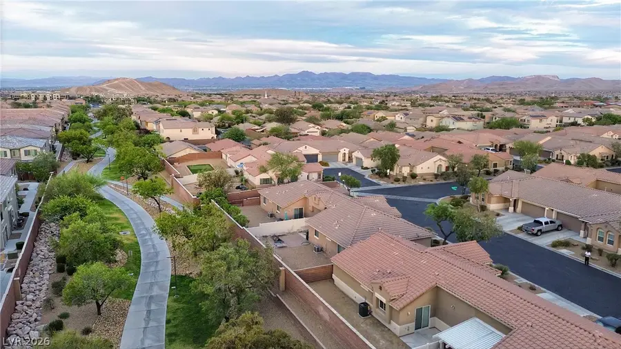 8546 Dyker Heights Avenue, Las Vegas, NV 89178 - #2