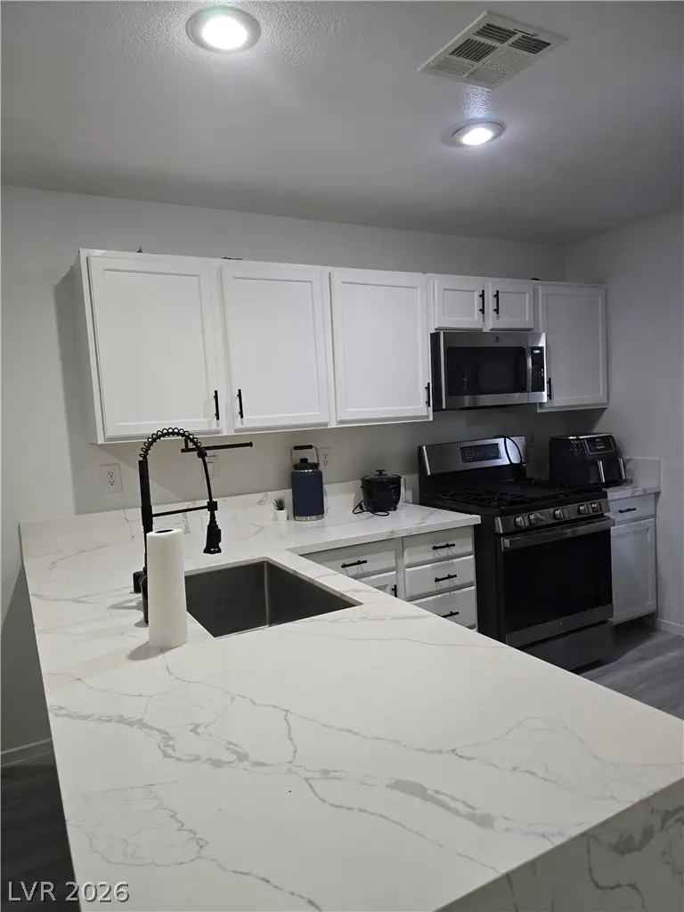 6324 Humus Avenue, Las Vegas, NV 89139 - #3
