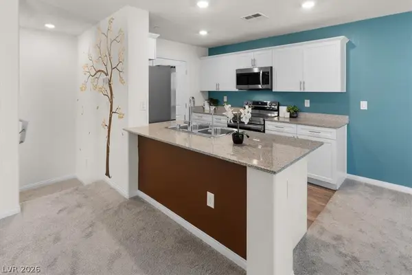 6940 Skyline Blue Street, North Las Vegas, NV 89086