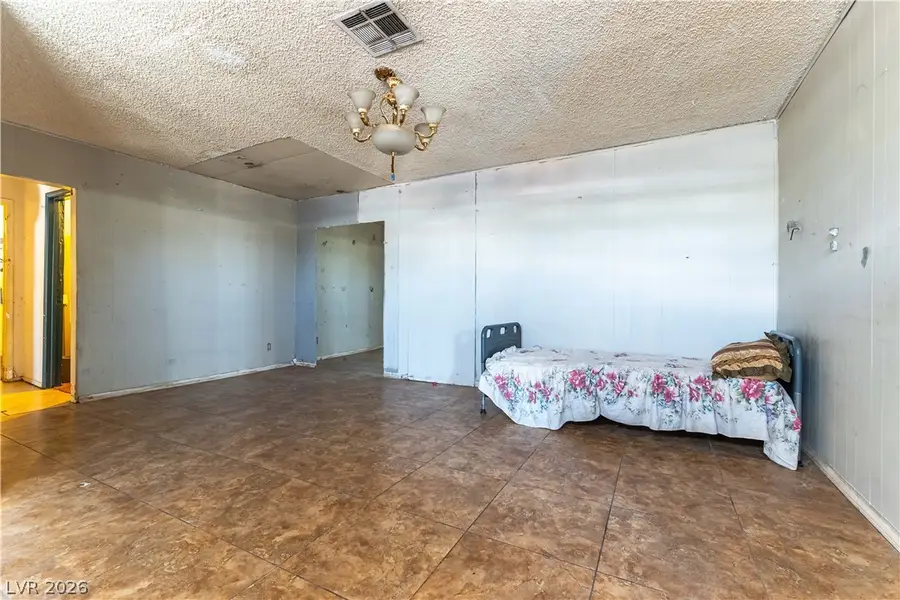 2419 N Gateway Road, Las Vegas, NV 89115 - #3