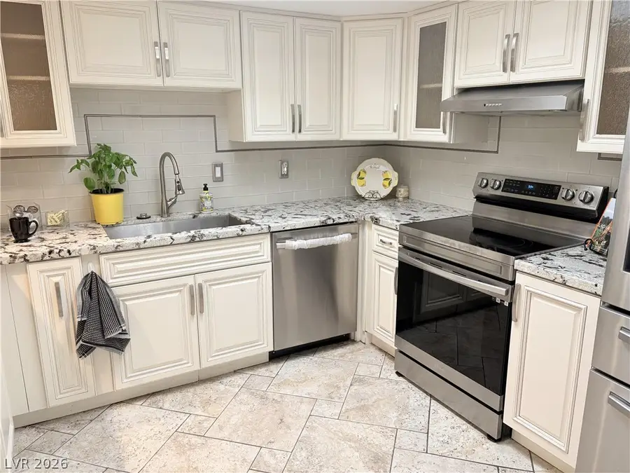 3478 E Victory Avenue, Las Vegas, NV 89121 - #3