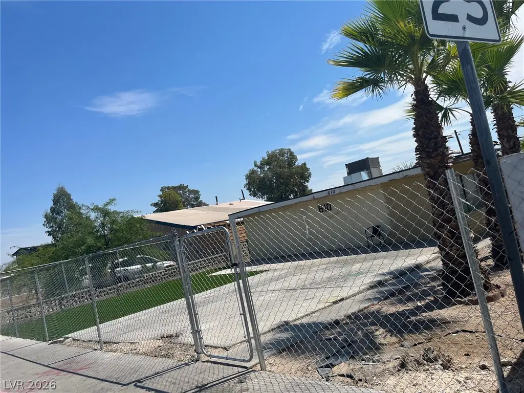 610 N 11th Street, Las Vegas, NV 89101 - #1