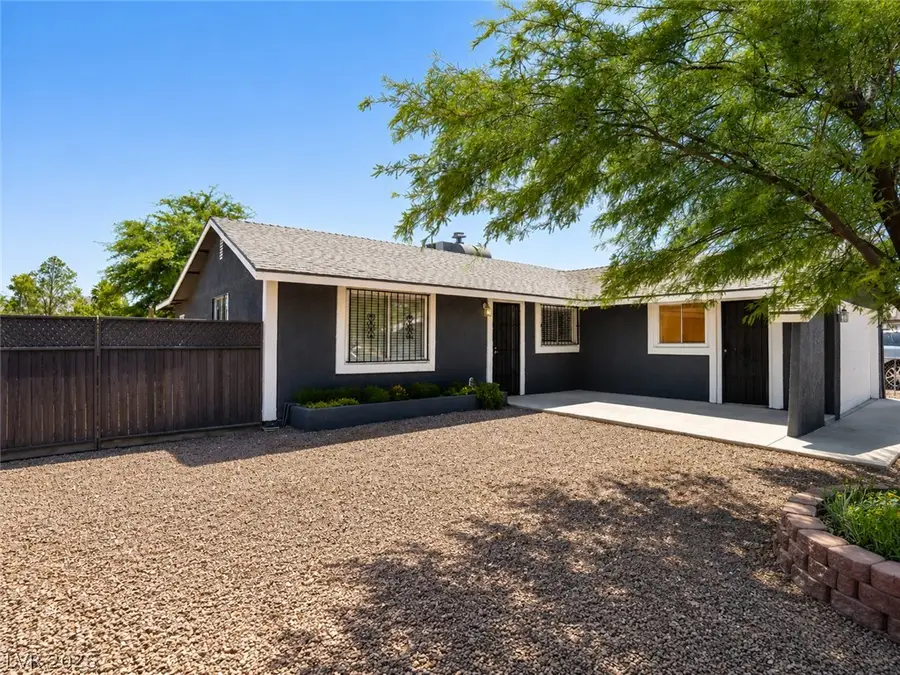 2870 S Sandhill Road, Las Vegas, NV 89121 - #2