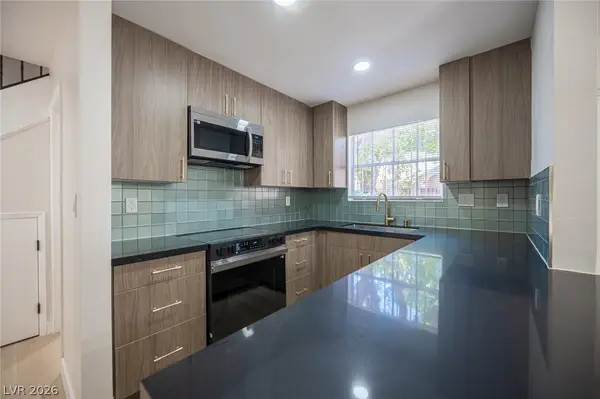 608 Tam O Shanter, Las Vegas, NV 89109