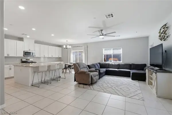 7017 Fossil Rim Street, North Las Vegas, NV 89084