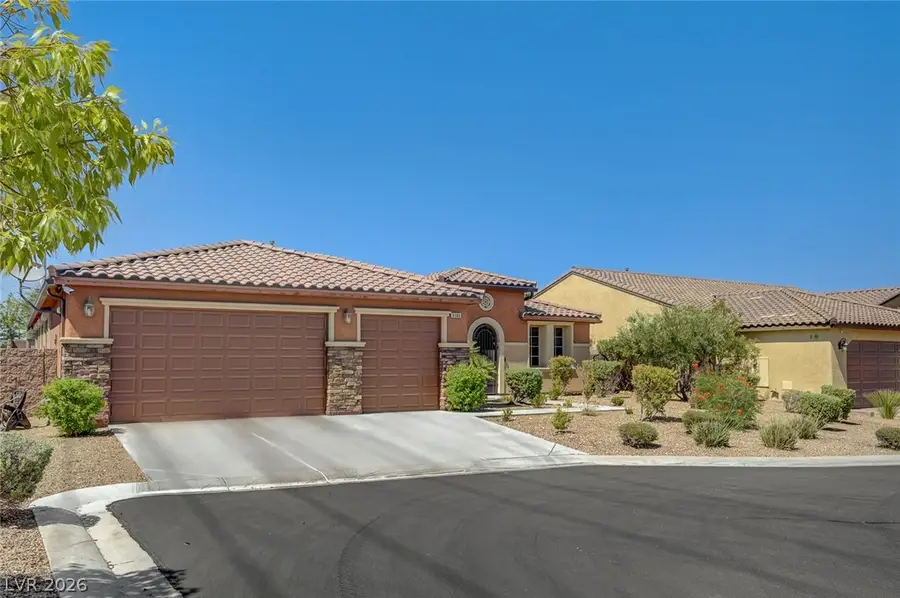 8586 Monument Lake Court, Las Vegas, NV 89113 - #2