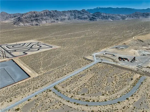 6401 E Crazyhorse Street, Pahrump, NV 89061