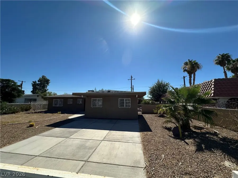 2876 Escuela Street, Las Vegas, NV 89121 - #3