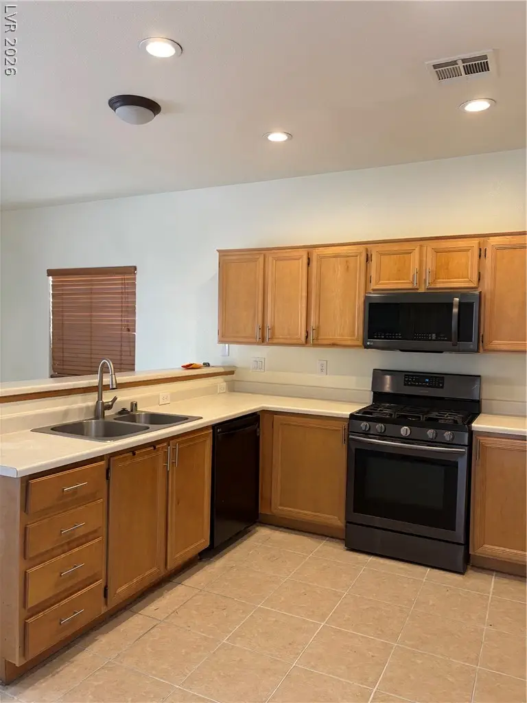 4909 Royal Lake Avenue, Las Vegas, NV 89131 - #2