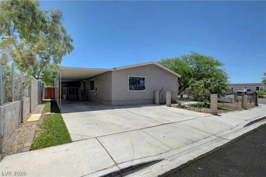 5997 Castlemont Avenue, Las Vegas, NV 89156 - #2