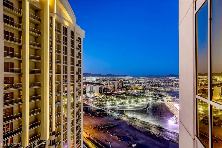 135 E Harmon Avenue #3321, Las Vegas, NV 89109 - #3