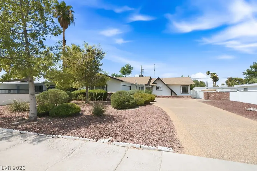 551 E Oakey Boulevard, Las Vegas, NV 89104 - #2