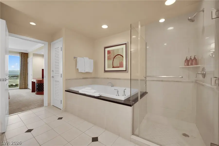 135 E Harmon Avenue #2814, Las Vegas, NV 89109 - #3