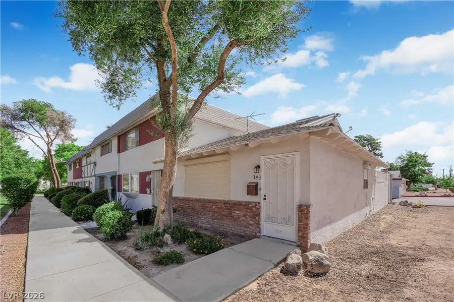 193 Greenbriar Townhouse Way, Las Vegas, NV 89121 - #3