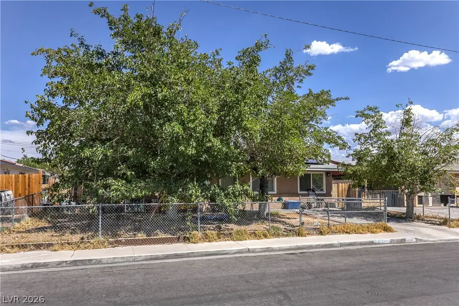 2116 W Travis Street, North Las Vegas, NV 89030 - #3
