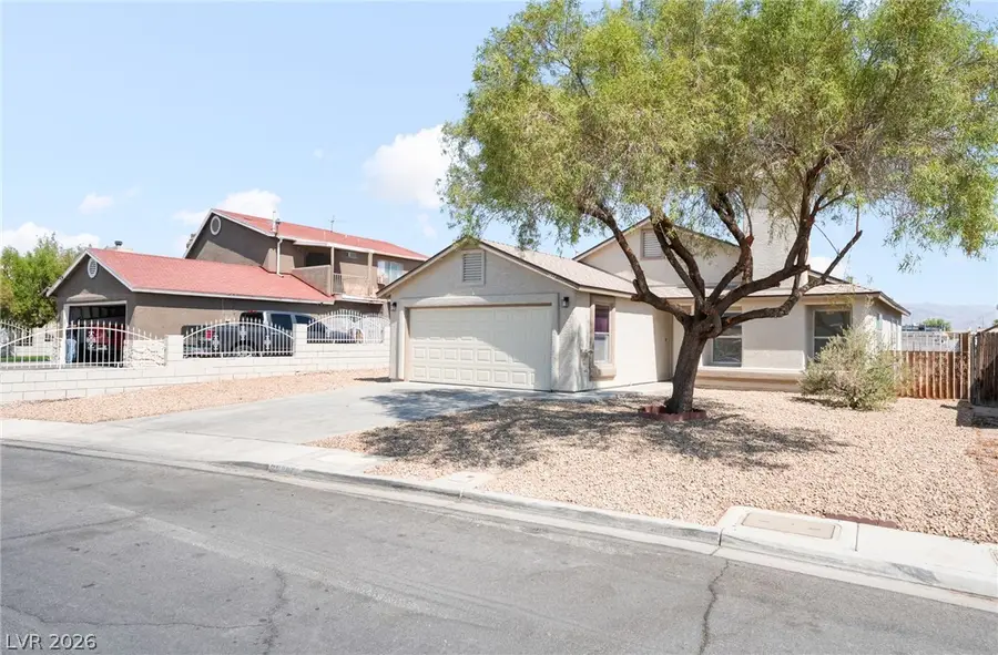 3812 Angel Flight Drive, Las Vegas, NV 89115 - #3