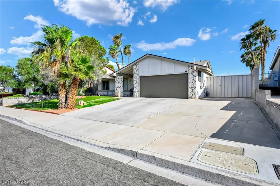 6513 Shawnee Avenue, Las Vegas, NV 89107 - #3