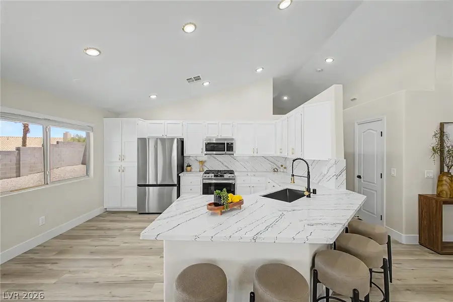 695 W Pacific Avenue, Henderson, NV 89002 - #2