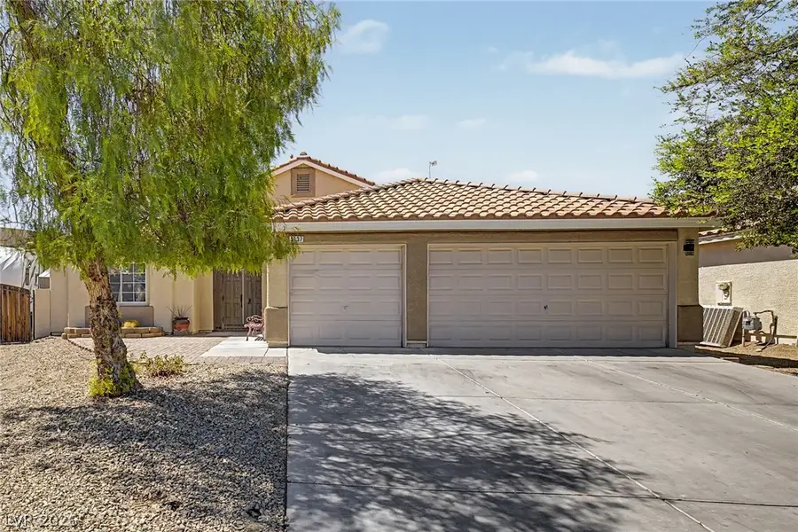5137 Pebble Rim Street, North Las Vegas, NV 89081 - #3