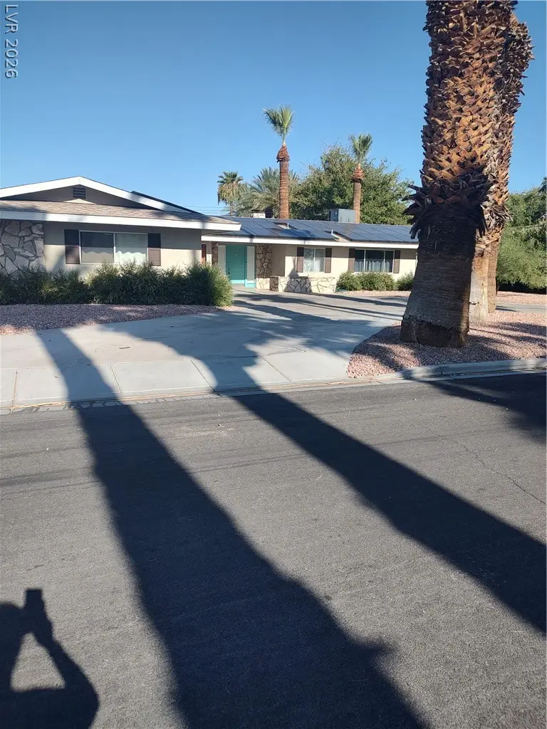 325 W Park Way West Way, Las Vegas, NV 89106 - #1
