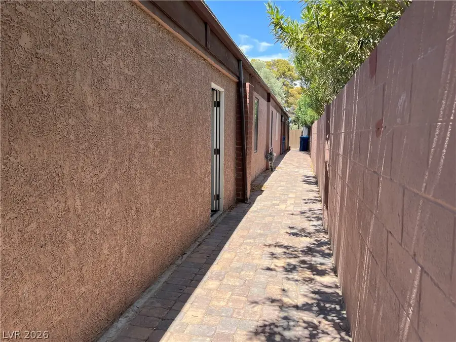 1018 Bel Air Circle, Las Vegas, NV 89109 - #3