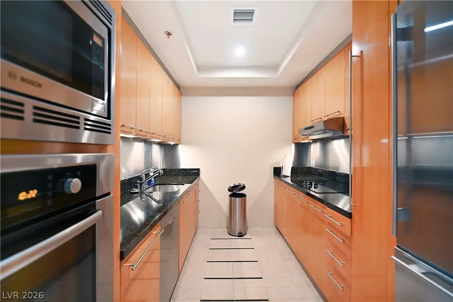 2700 S Las Vegas Boulevard #2107, Las Vegas, NV 89109 - #2