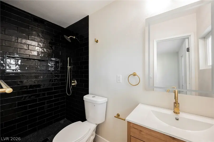 872 Count Wutzke Avenue, Las Vegas, NV 89119 - #2