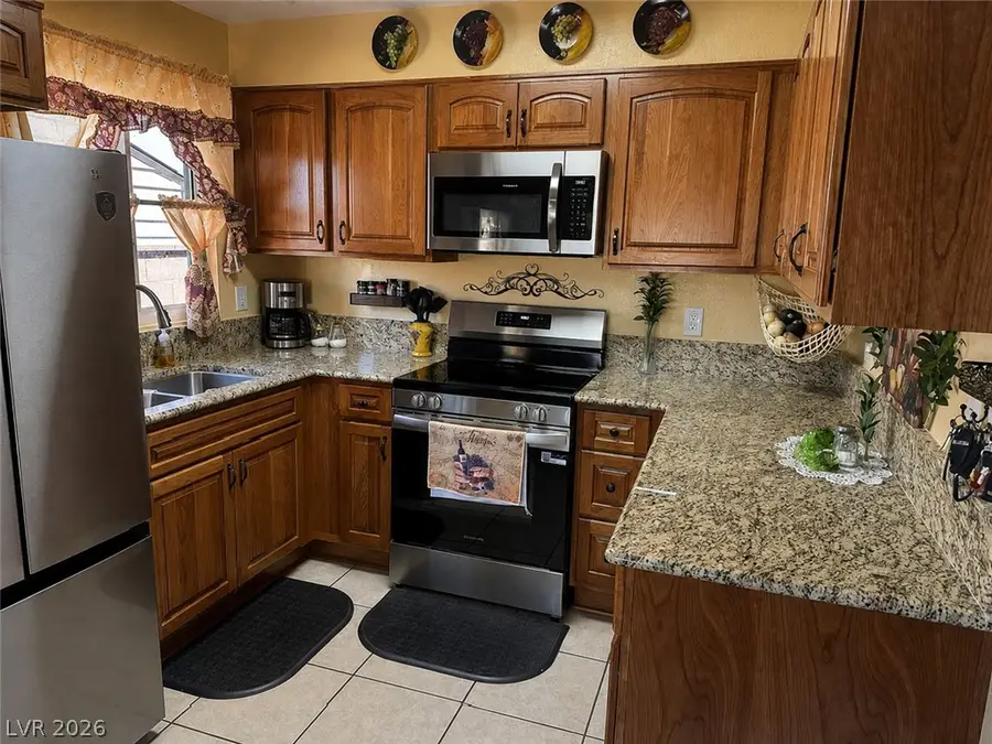 410 W Atlantic Avenue, Henderson, NV 89015 - #2