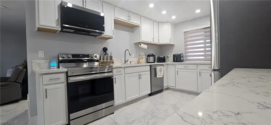 1221 Jefferson Avenue, Las Vegas, NV 89106 - #3