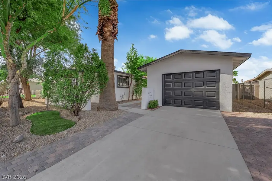 2109 Jansen Avenue, Las Vegas, NV 89101 - #2