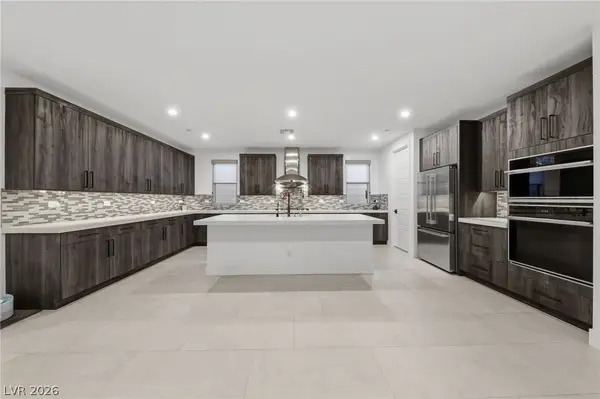 1944 Regal Bluff Drive, Henderson, NV 89052