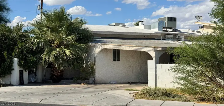 4624 E Desert Inn Road, Las Vegas, NV 89121 - #2