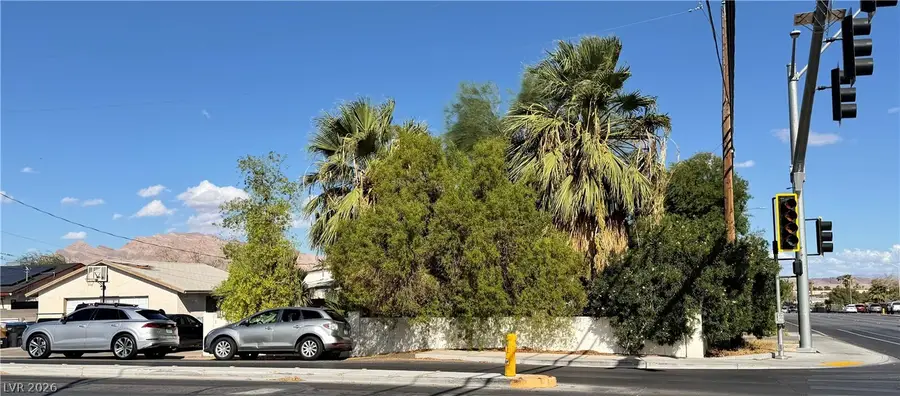 4624 E Desert Inn Road, Las Vegas, NV 89121 - #3
